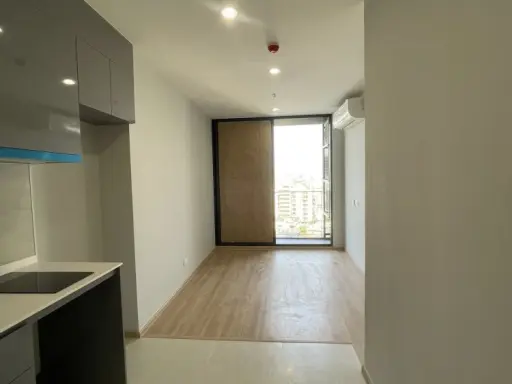 Sale down payment for Skyrise Avenue Sukhumvit 64 condo, large room, comfortable, 12th floor, high view, good price, book now