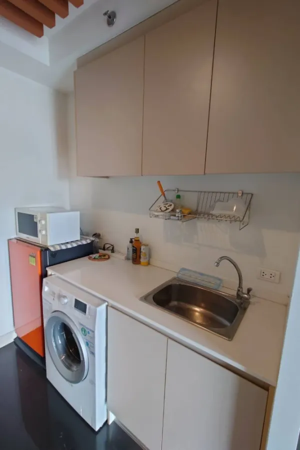 For sale or rent: A Space Me Bangna, studio room, fully furnished. Just bring your bags and move in!