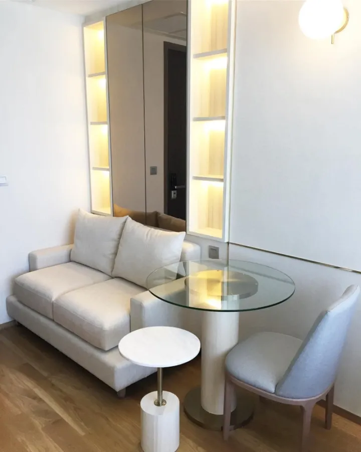 Ashton Chula-Silom condo for rent, studio room, high floor, city view, nice decoration. Don't wait, book now.