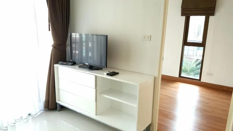 For ren summer garden, large room size 32 sqm., super wide, fully furnished, ready to move in. Miss it and you will regret it.