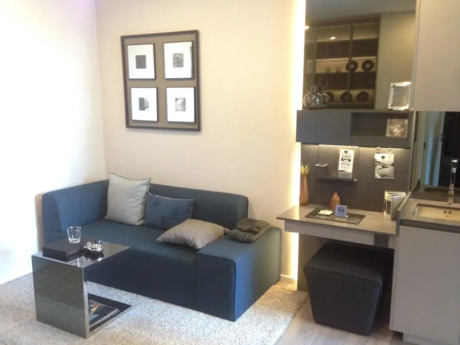 Condo for sale/rent, The Room Sukhumvit 69, next to bts Phra Khanong, beautiful room, pool view, ready to move in. Book now, don't miss it!