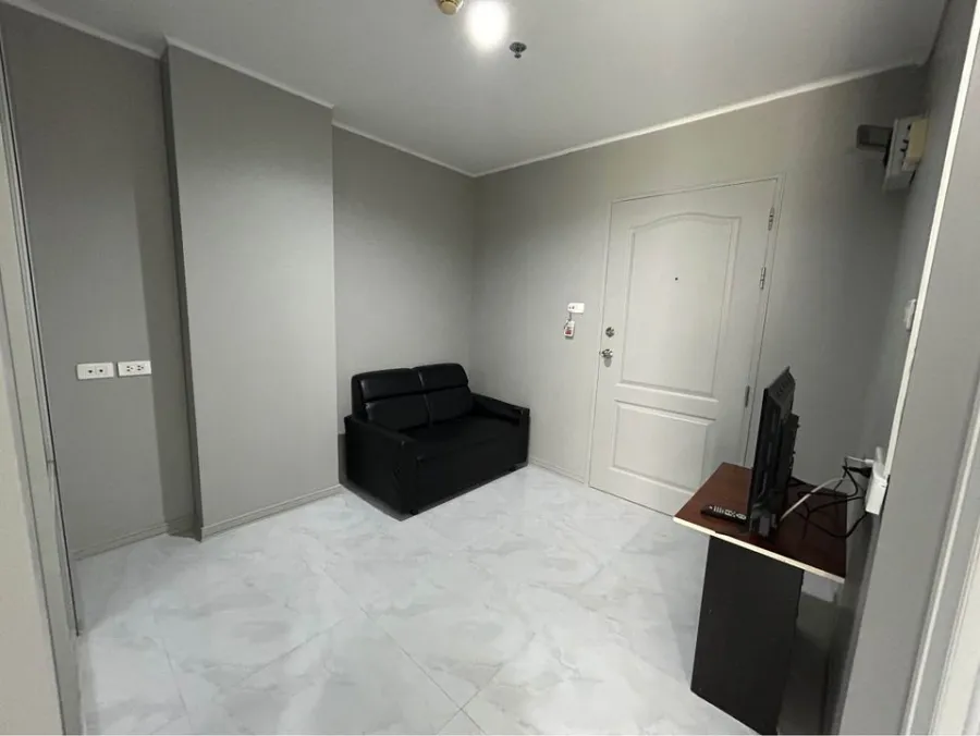 For rent: Lumpini Condo Town Ramindra-Nawamin. The room is ready to move in. All amenities are complete. Must hurry and reserve.