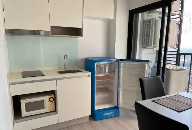 Condo for rent, Skyline Rattanathibet, private partition room, complete set, complete facilities, book now