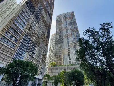 Hampton Residence Next To Emporium