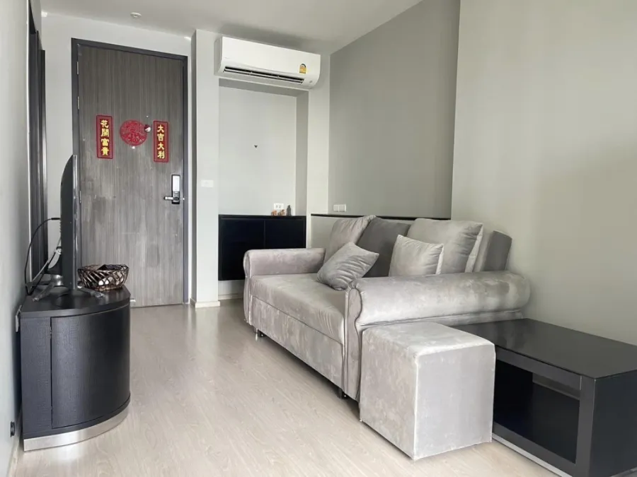 For rent: Rhythm Sukhumvit 44/1, ready to move in, 16th floor, beautiful view, great price, you'll regret it later.