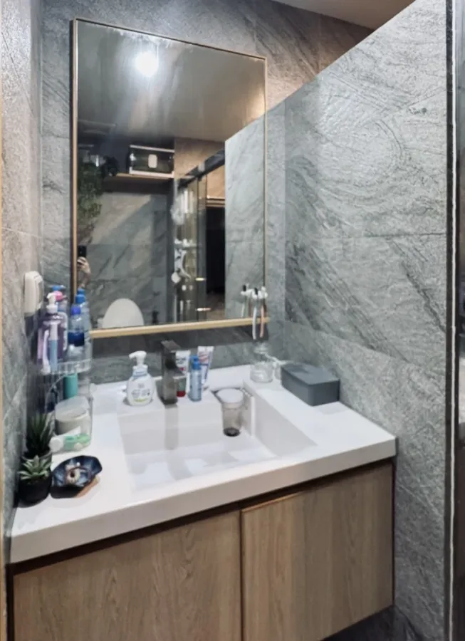 ขาย V Condo Salaya ตึก 8 ชั้น 2 สามารถวางเตียงขนาด king size ได้สบาย มีเฟอร์นิเจอร์พร้อมอยู่