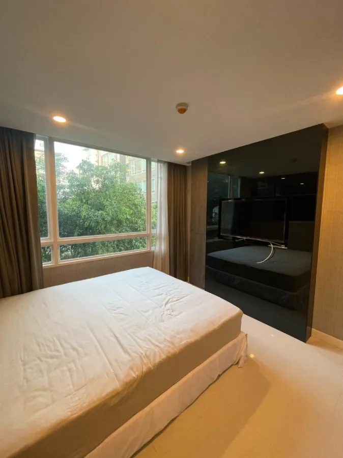 Element Srinakarin for sale, corner room, spacious, beautifully decorated, livable. Have privacy Good like this, reserve now.