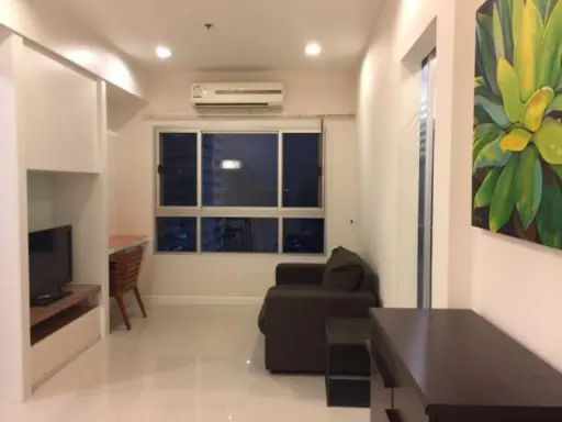 For Rent Q House Condo Sathorn ตกแต่งสวยมากพร้อมเข้าอยู่ และเครื่องใช้ไฟฟ้าครบถ้วน พลาดแล้วจะเสียใจ images