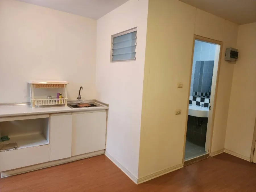 Condo for sale Lumpini Condotown Rattanathibet, studio room, 2nd floor, not high, good price, don't miss it.