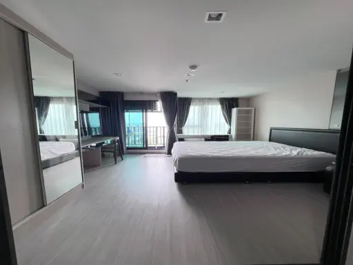 ให้เช่า ไลฟ์ ลาดพร้าว ชั้น 40 วิวโล่งไม่บลอควิว ทิศใต้ลมเย็นตลอด แถมห้องสวย น่าอยู่สุดๆ จองเลยจ้า images