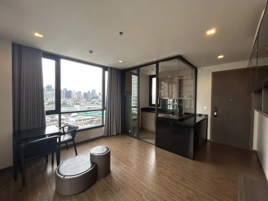 ขายด่วน!! คอนโด เดอะ ไลน์ สุขุมวิท 71 ชั้น 12 ห้องมุม เฟอร์นิเจอร์ครบ พร้อมเข้าอยู่ จองเลย!!