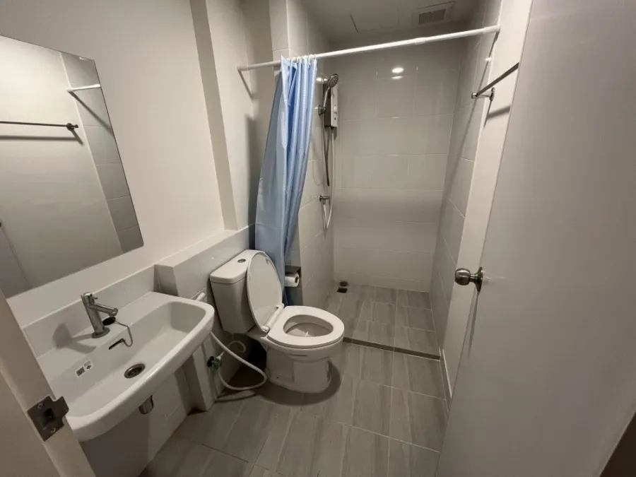 For rent: Sena Kit Condo, Bangna-Trad, Km. 29, well-separated rooms, great price, hurry and book now, don't miss out.