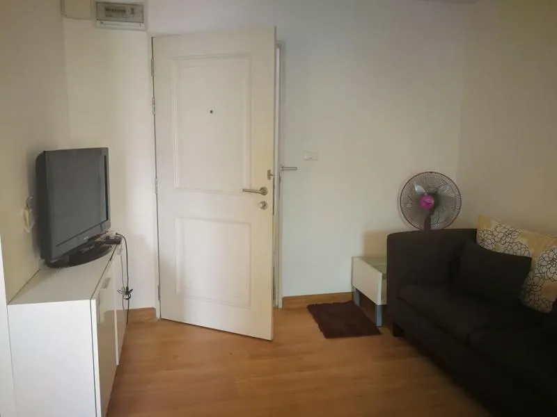 Condo for rent DEN Vibhavadi, beautiful room, fully furnished, great view, 6th floor, don't wait, book now.
