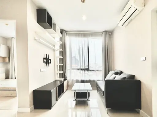 For sale: The Sky Sukhumvit, complete set of furniture + appliances. The room is not hot, open. You can reserve now. Urgent.