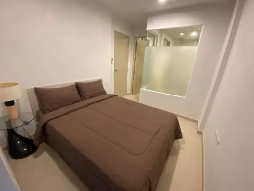 Urgent for rent !! Ideo Ratchada-Huay Kwang Condo, full of furniture Near a shopping center, don't miss it !!