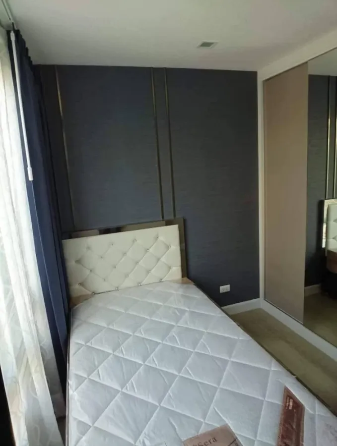 For rent sell:Metro Luxe Ratchada, 3rd floor (corner unit),Building A. Built-in furnishings and fully furnished. You definitely need to book this one!