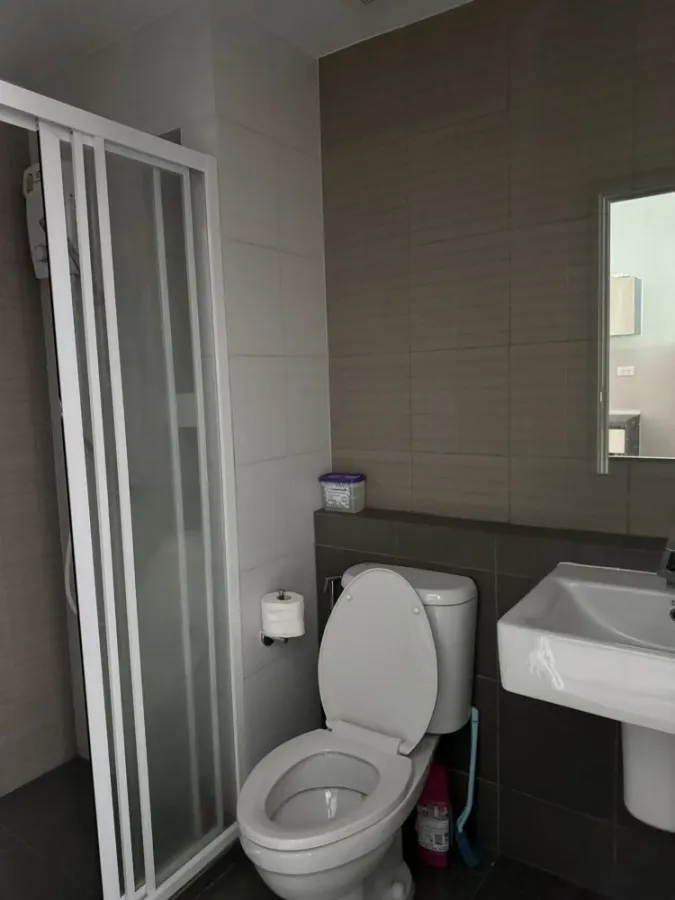 Urgent rental! Dcondo Hideaway Phase 4, ready to move in. Fully furnished. Just bring your belongings and you can occupy the unit.
