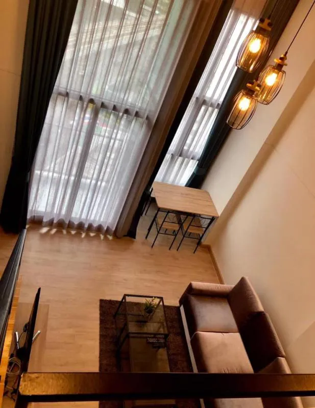 คงความเรียบง่ายแต่มีสไตล์ ใช้ชีวิตได้อย่างหรูหรา ต้องที่ Knightsbridge Duplex ติวานนท์ ขายและปล่อยเช่าจ้า