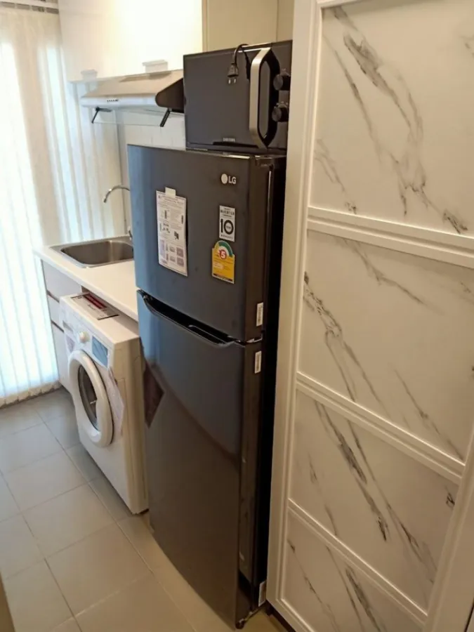 For rent, Plum Condo Rangsit Alive 1, Building A, 6th floor, pool view. Good built-in wardrobe. Hurry up to reserve.
