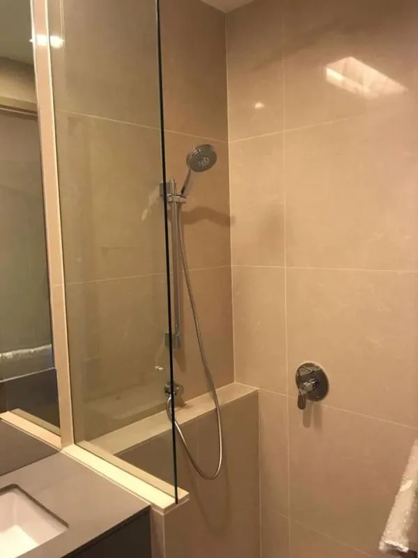 For sale, for rent!! Condo The Es Asoke, brand new room, good location for investment, easy to rent out, hurry up and book now!!