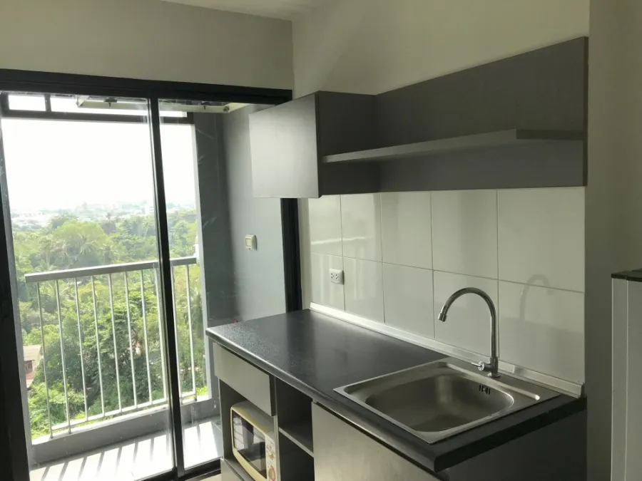 For rent: ASPIRE SATHORN-TAKSIN, 9th floor, view of green trees, pleasing to the eye. Built-in kitchen set That's right, you have to make a reservatio