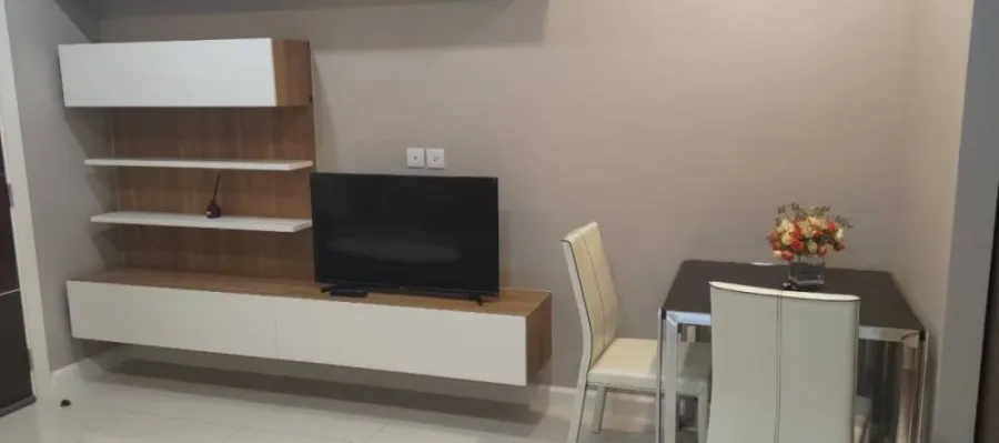 ให้เช่า คอนโด เดอะ เมโทรโพลิส ห้องสวย เฟอร์นิเจอร์ และเครื่องใช้ไฟฟ้าครบ รีบจองเลย ด่วนๆๆ