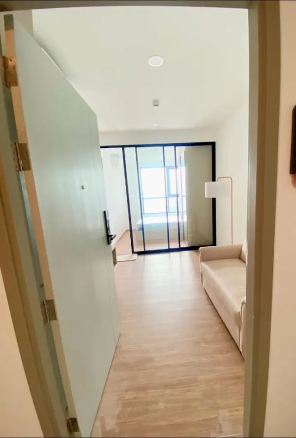 For rent: The Origin Ramkhamhaeng 209 Interchange, 19th floor, great view, 25 sq m, fully furnished, ready to move in.