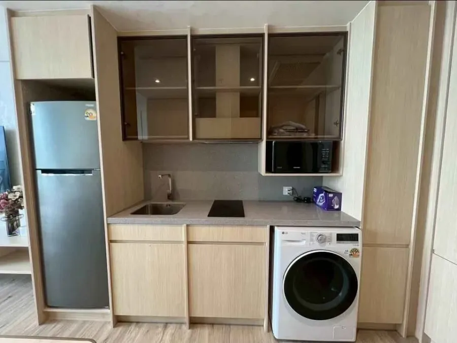 For rent sell: AROM WONGAMAT, a lovely room, beautifully decorated, with a beautiful view of Pattaya. Don't miss out on something this good.