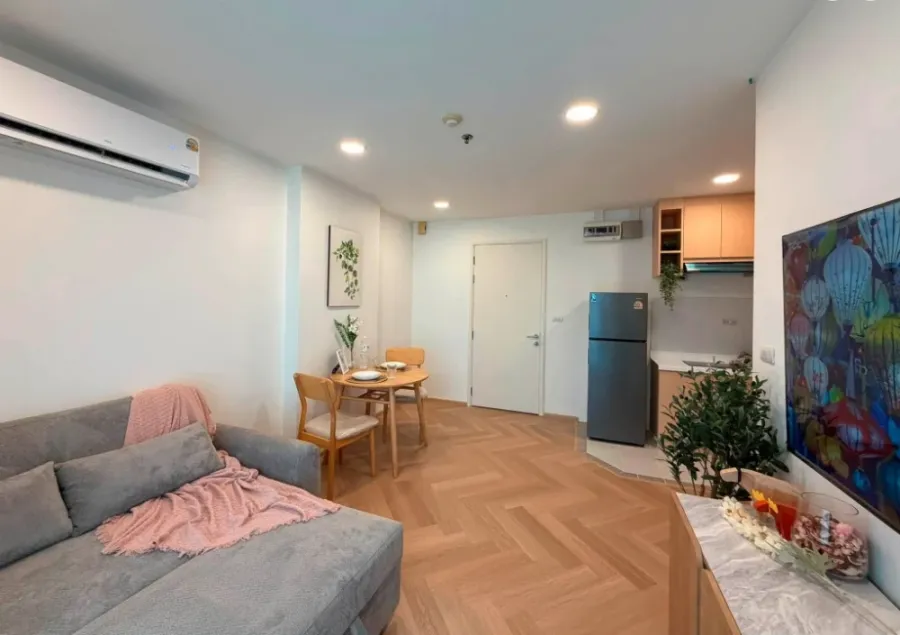 ขาย Centric Scene Sukhumvit 64 ห้องมุมกว้างขวาง ได้ความเป็นส่วนตัวสูง ตกแต่งสไตล์มินิมอลมูจิ พื้นลายก้างปลา รีบจองเลย