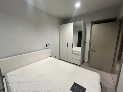 For rent: Life Asoke Rama 9, spacious room. Usable space remaining You have to hurry and reserve it before you miss out on the good stuff. images