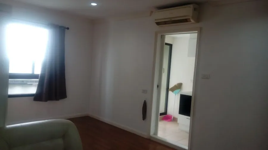 Sell, rent, Lumpini Place Narathiwat-Chaopraya, 19th floor, beautiful river view. The most popular center. If interested, reserve now.