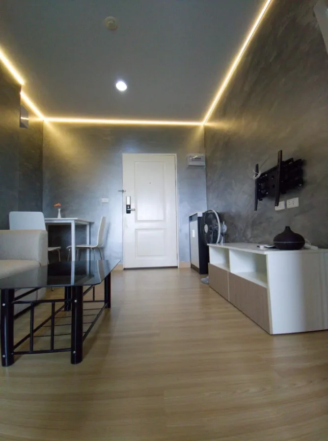 For rent The Kith Light Bangkadi-Tiwanon. The room is decorated very cool, has a beautiful view, comfortable, good price, hurry to reserve.