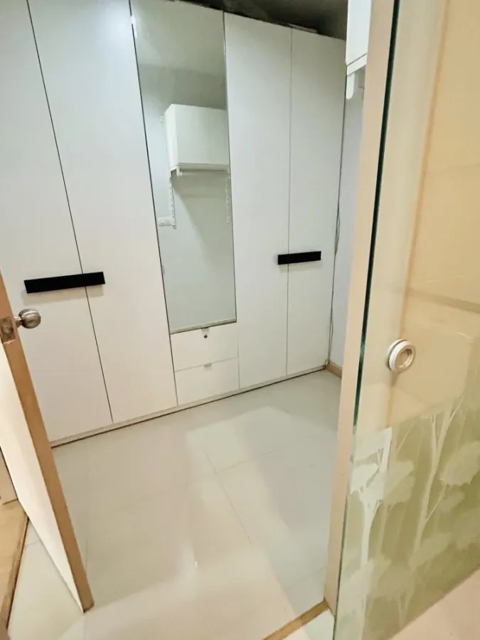ขาย ไอดีโอ บลูโคฟ สาทร ชั้น 4 ตึก A ห้องสวยมีเฟอร์ built in ตู้จัดเก็บของให้เยอะมากๆ ต้องจัดแล้ววว
