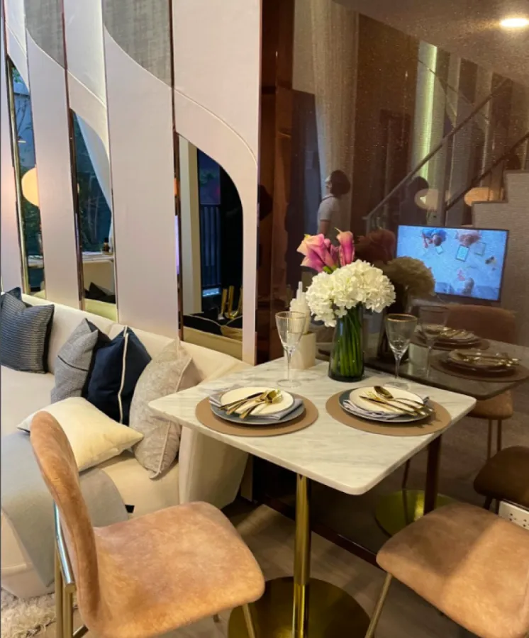 ขายดาวน์ คอนโด โซโห​ แบงค็อก ห้อง Duo Space 2 ชั้น คอนโดทำเลดี เดินทางสะดวก รีบจองเลย