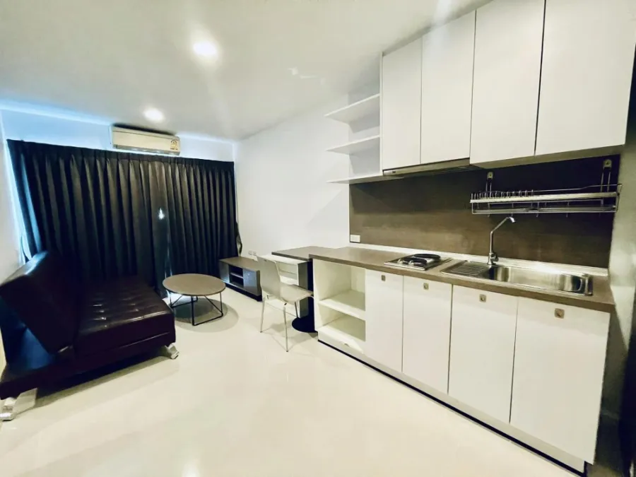 Condo for SALE Whizdom @Punnawithi Station พร้อมอยู่ เฟอร์+เครื่องใช้ไฟฟ้าครบ พลาดไม่ได้จ้า