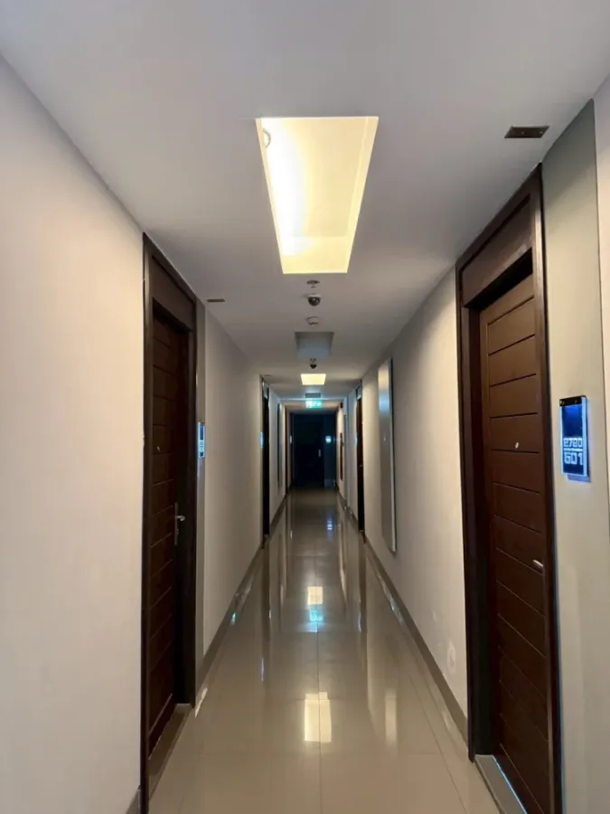 ให้เช่า THRU THONGLOR มี ตู้เสื้อผ้าบิวต์อินขนาดใหญ่ ใส่ของได้จุใจ พร้อมเครื่องใช้ไฟฟ้าแน่น ย้ายเลย อย่ารีรอ