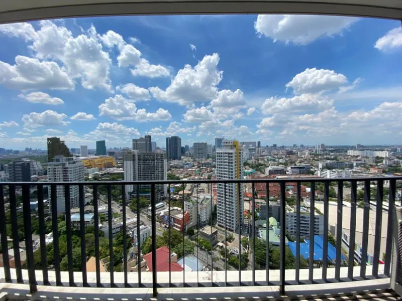 ขายด่วน คอนโด ดิ อิสสระ ลาดพร้าว ใกล้MRT/ใกล้ห้าง ขายทุกอย่างในห้อง จะซื้อลงทุน จะอยู่เอง ก็แจ่มๆ