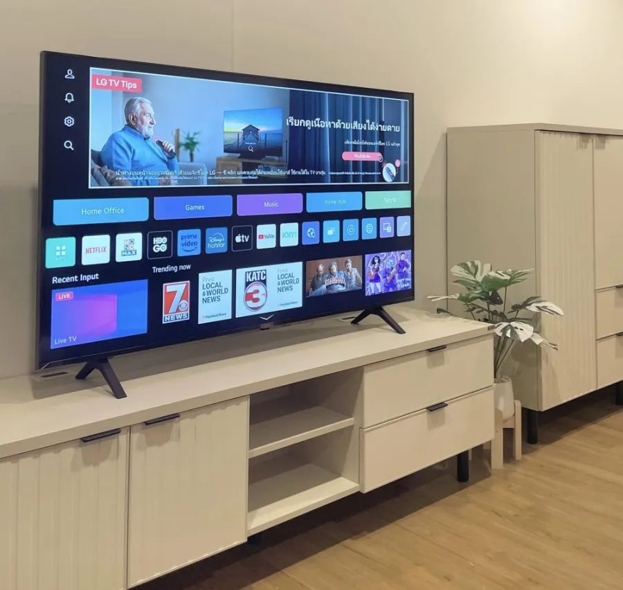 For rent or sale, The Line Vibe, high floor, very spacious room with a big screen TV. Movie lovers, don't miss out. Book now, get it first.