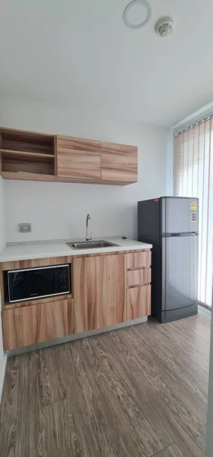 For rent, Happy Condo, Don Mueang, The Terminal, pool view, good atmosphere, fully furnished. Plus the best price