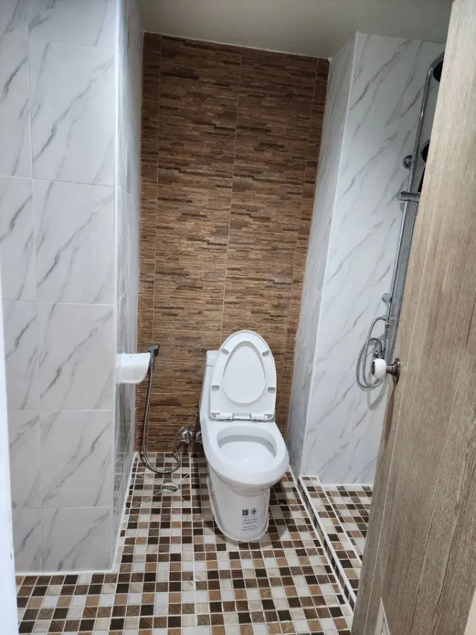 Condo for sale, Ratchada Prestige, Ladprao 48, empty room, beautiful Chandelier, very spacious room, interested, hurry up to reserve