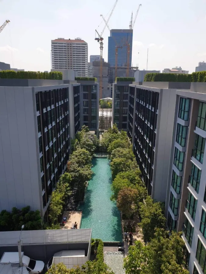 Rent a Vetara Sukhumvit 36, 2 bedrooms, complete facilities Book and not disappointed.