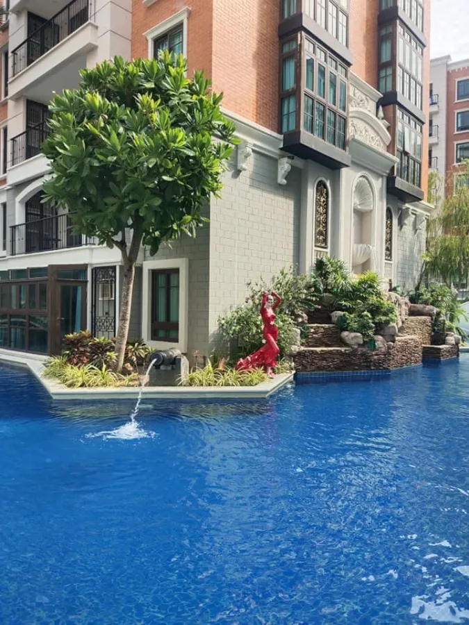 For rent: Espana Condo Resort Pattaya (Jomtien), spacious room, pool view, fully furnished, good like this, book now.