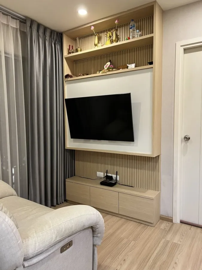 Plum Condo Mix Chaengwattana for sale. Very well maintained, **built-in furniture throughout**, beautiful condition, ready to move in immediately.