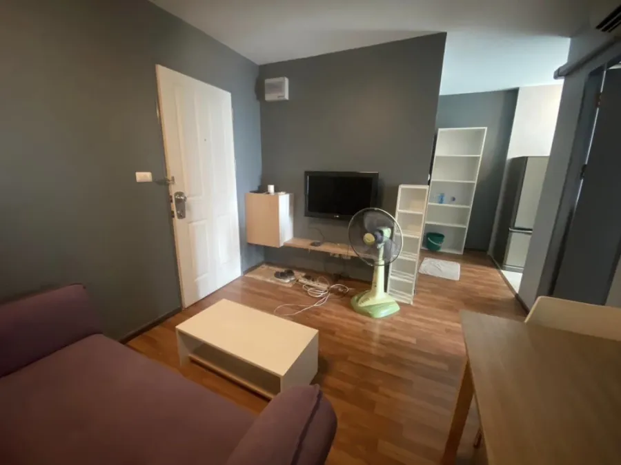 Sell, rent, U Ratchayothin (Phaholyothin 32), 8th floor, corner room, quiet, pool view, say that it's very nice.
