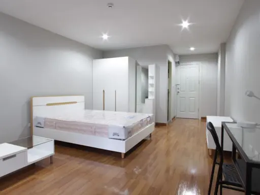 ขาย รีเจ้นท์ โฮม 22 สุขุมวิท 85 ห้องสวยใหม่กริ๊บ วิวสระ ซื้ออยู่เองหรือลงทุนก็คุ้มสุดๆ ต้องห้องนี้