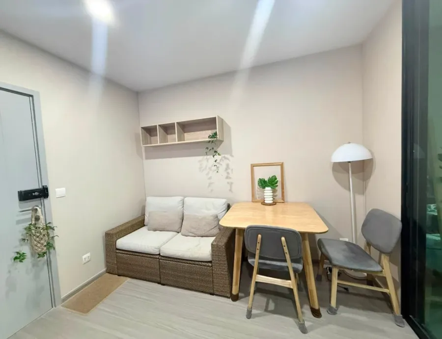 Selling Aspire Asoke - Ratchada, Building E, 3rd floor. Bright and comfortable room, very livable. Book quickly!