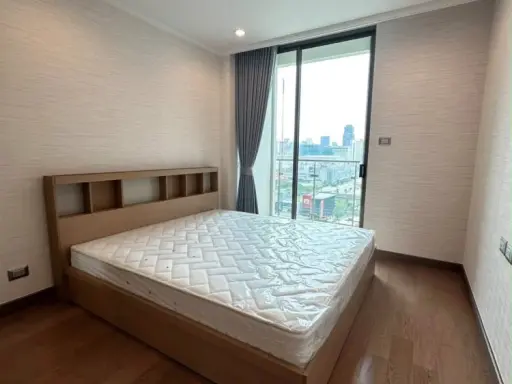 For rent: Supalai Oriental Sukhumvit 39, fully furnished, spacious and comfortable apartment. Book now!
