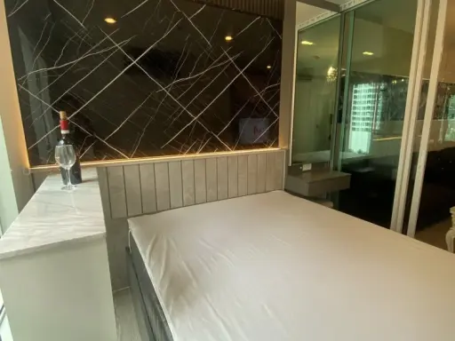 For sale or rent: Regent Home Bangna. Beautifully decorated room, well-built, great price. You definitely can't miss this!