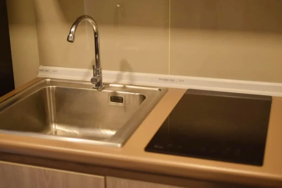 ขาย/เช่า Brown Condo Huaikwang ห้องตกแต่งอย่างดี ซื้ออยู่เองหรือปล่อยเช่าก็คุ้มสุดๆ ไม่จองไม่ได้แล้ว