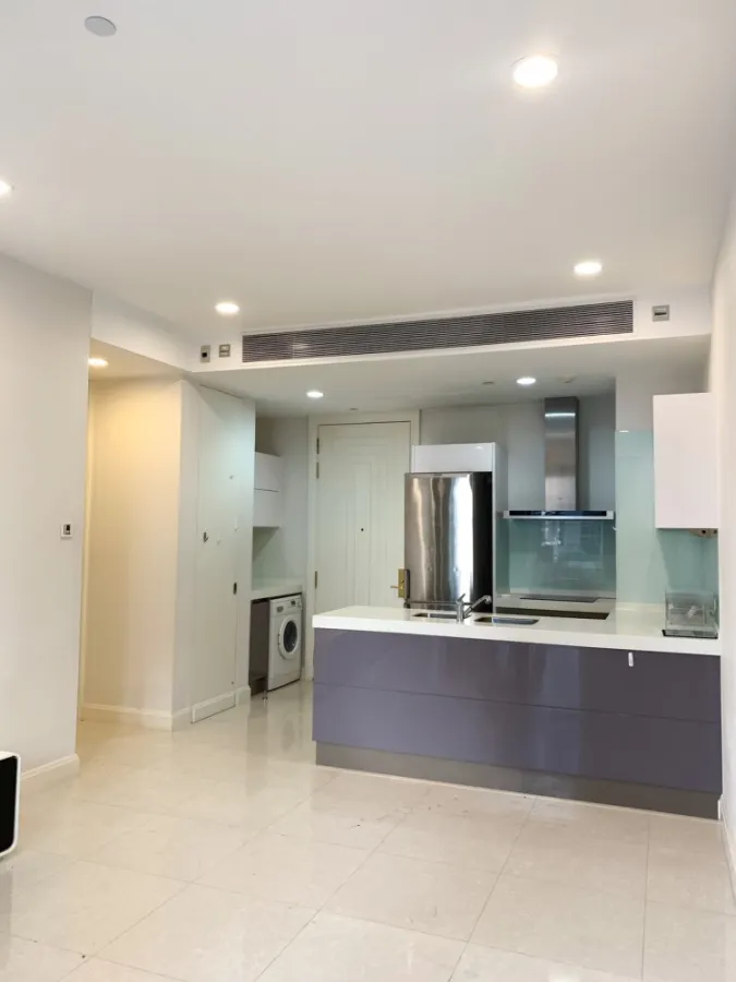 Condo for sale or rent, Q Langsuan, 2 bedrooms on the highest floor in the building, good view, no buildings blocking it, don't wait.